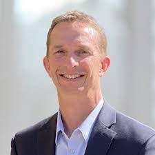 Kim Stagg's Instagram, Twitter & Facebook