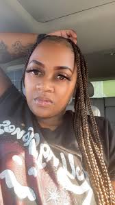 Looking for hairstylist who did knotless braids?