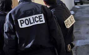 Annuaires des commerces du quartier de l'ariane à nice. Nice Un Policier En Prison Pour Avoir Aide Un Trafiquant De Drogue Marocain