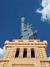 Lego statue of liberty face. Lego Architecture 21042 Statue Of Liberty Review The Brothers Brick The Brothers Brick