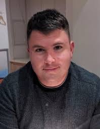 Robyn Compton's Instagram, Twitter & Facebook