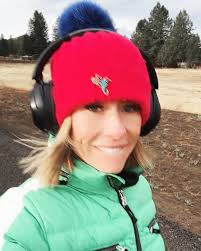 Molly Hendrickson 🎬 (@whereintheworldismollyonair) • Instagram photos and  videos