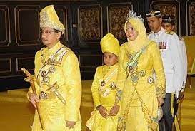 Yang dipertua majlis penasihat pemangku raja, tengku. Santai Dari Ukays Yang Dipertuan Muda Terengganu