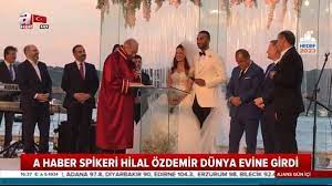 İşte, ana haber spikeri ile ilgili son durum ve güncel haberler! A Haber A Haber Spikeri Hilal Ozdemir In Mutlu Gunu Facebook