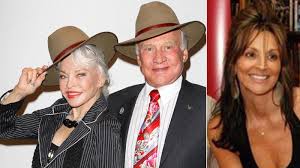 Lois aldrin wife of famous astronaut buzz aldrin talks about native americans, dancing with buzz and more with comic bible tv host tamara henry at donna spangler's flexin 4 dollars. Buzz Aldrin Is Having A Sex Scandal