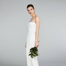 Quali sono i modelli consigliati se hai più di 40 o 50 anni e stai per compiere il grande passo ma sei in completa confusione per quanto riguarda l'abito da sposa, siamo qui per aiutarti! Cooperare Freccia Pensionato Abiti Da Sposa Per Donne Di 50 Anni Marsupio Ripetute Ricevente