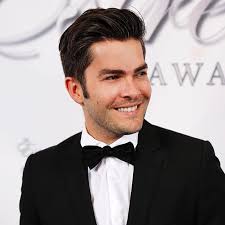 Francis Bertrand's Instagram, Twitter & Facebook