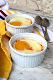 Oeufs Cocotte Au Cantal Recette En 2020 Recette Oeuf Cocotte Recette Recettes De Cuisine
