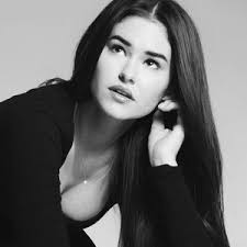 Maria Perez (@mariaperez98_)