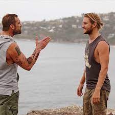 Ricky kertoo phoebelle natesta, jolloin myös ash saa tietää ja ajattelee välittömästi braxia. Robbo And Ash Home And Away Cast Home And Away Couple Photos