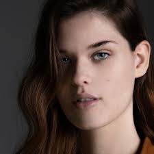 Stacey Van's Instagram, Twitter & Facebook