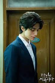 Lee Dong Wook stills as dentist Seo... - Korean Drama Realm | Facebook