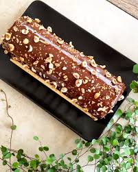 Buche De Noel Au Chocolat Noisette Et Meringue Recette Dessert Noel Buche De Noel Chocolat Buche De Noel