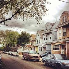 3 Most Popular Queens Neighborhoods Close To Manhattan The Neighbourhood Queens New York Queens Ny