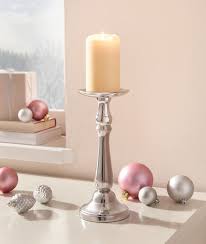 Toller Blickfang Aus Poliertem Aluminium Elegante Dekoration Fur Stimmungsvolle Momente Flacher Kerzenteller Candle Holders Candles