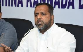 Former chief minister m veerappa moily and mla u t khader have said that chief minister b s yediyurappa has withdrawn the compensation announced for the families of the people killed in the. Modi Must Fulfill Assurances He Made To People Minister Ut Khader