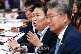 하이라이트 7월 3주차 한 주간의 이슈정복 문정복 의원. ë§‰ëŒ€í•œ ë¶€ë™ì‚° ì‹œì„¸ì°¨ìµ ì–»ì€ ì˜ì›ì´ êµ­í† ìœ„ ê°„ì‚¬ ë¯¼ì£¼ë‹¹ ë¬¸ì •ë³µ ë¶€ì ì ˆ ë°˜ëŒ€ ë¯¼ì¤'ì˜ì†Œë¦¬