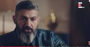 تضمنت الحلقة الـ 13 من مسلسل رحيم مشهداً للممثل ياسر جلال بدا فيه وكأنه يسخر من شقيقه رامز جلال وذلك بعدما أنقذ شقيقه هشام زوجته من الخطف ولم يكن يريد أن يخبر رحيم. ÙŠØ§Ø³Ø± Ø¬Ù„Ø§Ù„ ÙŠØ®Ø±Ø¬ Ù…Ù† Ø§Ù„Ø³Ø¬Ù† ÙˆÙŠØ¹Ù„Ù… ØªØ¯Ø§Ø¨ÙŠØ± Ø²ÙˆØ¬ Ø£Ø®ØªÙ‡ ÙÙ‰ Ø§Ù„Ø­Ù„Ù‚Ø© Ø§Ù„Ø«Ø§Ù…Ù†Ø© Ù„Ù€ Ø±Ø­ÙŠÙ… Ø§Ù„ÙŠÙˆÙ… Ø§Ù„Ø³Ø§Ø¨Ø¹