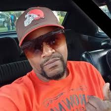 Bret "The Hitman" Hart's journey from a boy growing up in the legendary  Hart family mansion to becoming one of the most respected figures in  professional wrestling is nothing short of captivating.