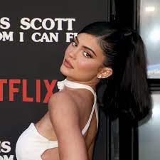 24 204 864 tykkäystä · 1 884 797 puhuu tästä. Kylie Jenner Denies Being In An Open Relationship With Travis Scott Teen Vogue
