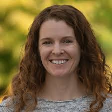 Laura Knoll's Instagram, Twitter & Facebook