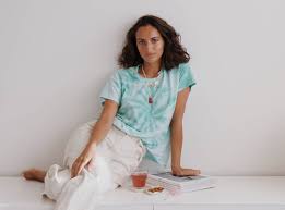 Bella pro combo 19 bar espresso & 10 cup drip coffee maker, stainless steel. Model Bella Thomas On Self Care Skincare And Her Go To Recipe The Beauty Chef