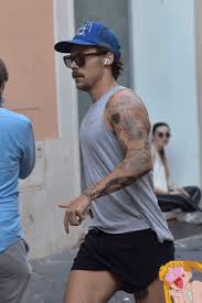 On 27 may, hbo max will be premiering the much awaited reunion of six friends who. Harry Styles Rocking Hairy Mustache Makes Us Think We Should Too While It S Acceptable