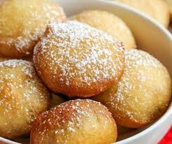 Le Beignet De Pluie Au Four Ou Bolinho De Chuva Assado Est Un Beignet A Base De Farine Oeufs Lait Et Levure C Beignets Recette Facile Recette Gateau Rapide