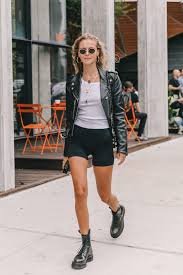 Black Biker Shorts Outfit Ideas Street Style Activewear Trending Style Biker Shorts Outfit Ideas Doc Marten Outfit Vintage Street Fashion Fashion Week Street Style Outfits Street Style Jacket