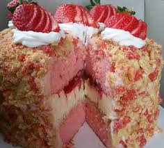 Recette Gateau Aux Fraises Et Fromage De Maman Crunch Cake Strawberry Shortcake Cheesecake Strawberry Recipes