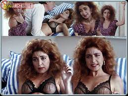 Naked Annie Potts in Who's Harry Crumb? < ANCENSORED