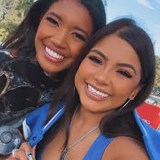 I can tell real by who you runnin' with…” ⚾️💙 🎵: WIN