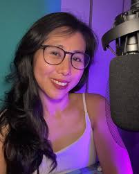 Hello! Hai semua! 大家好. I'm Su Ling Chan, a Malaysian voice actor, theatre  actor, and narrator. Follow my acting journey here, trying to live the  dream ~~