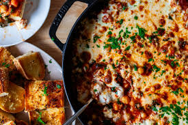smitten kitchen – Fearless cooking from a tiny NYC kitchen.