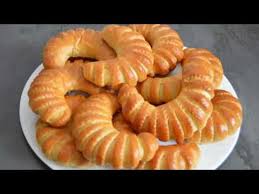 Brioche A La Creme Patissiere بريوش بالكريم الحلويات Brioche With Pastry Cream Youtube Creme Patissiere Haitian Food Recipes Pastry Cream
