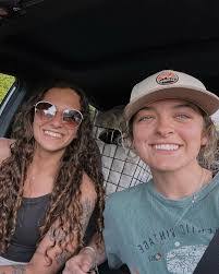 Amber Lemay's Instagram, Twitter & Facebook