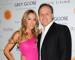 Lisa Hochstein Canoodles Tech Entrepreneur After Denying Dating Rumors
