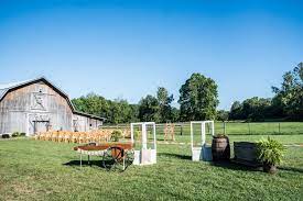 Had a blast capturing this beautiful wedding at cactus creek barn in dickson, tn. Cactus Creek Barn Dickson Tennessee Wedding Venue