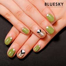 Már akkor éreztem, hogy ez a technika mindent visz, a zselés. A Zold Es Az Arany Karacsonyi Kormok Maskepp Nails Beauty