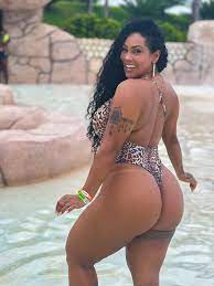 Rosiane Pinheiro Nua em fotos e video amador - Fotos 18