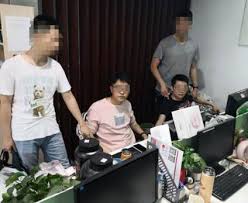Just playing a random solo match in the chinese pubg mobile and suddenly someone from a far starts shooting and it lasted almost a whole minit. More Photos Of The Arrested Pubg Hackers In China Gamingph Com