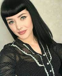 Frisuren 2020 Hochzeitsfrisuren Nageldesign 2020 Kurze Frisuren Langes Haar Mit Pony Lange Haare Mit Pony Haar Pony