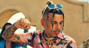 Tattoo (remix with camilo) is a popular song by camilo | create your own tiktok videos with the tattoo (remix with camilo) song and explore 2m videos made by new and popular creators. Rauw Alejandro Logra El Numero 1 Como Artista Principal Con Tattoo Remix La Republica Ec