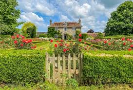 Sally Laker, Author at BaldHiker