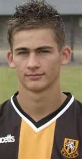 Young Gun Everitt sinks league leaders