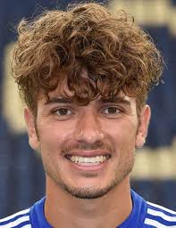 Come eseguire la permanente iniziamo il trattamento con una . Tagli Capelli Uomo Ricci Foto 52 57 Qnm