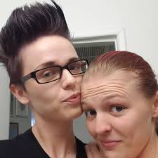 I don't know what's up with my hair, but I dig it. Hope everyone's social  distancing is going well ❤