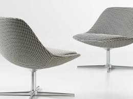 Chiara Which Is Inspired By The Nature And Modern Functionality Has The Elegant And Fluent Looks Of Flower Petals Koltuklar Tasarim Kanepeler
