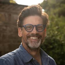 Shoutout to Mark Behnke of @colognoisseur. Mark is thoughtful, prolific  and, armed with his love of perfume and background as a research chemist,  just gets it. If you don't already read him,