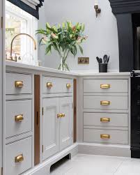 Humphrey Munson On Instagram Integrated Trays Are Always A Welcome Addition To A Kitchen For Serving Dri In 2020 Kitchen Design Small Kitchen Design Kitchen Interior